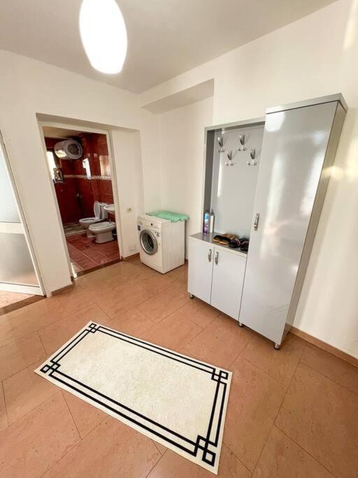 Scanderbeg Square 2br Apartment *