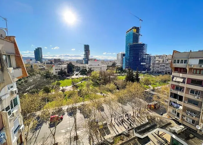Scanderbeg Square 2Br Apt